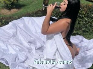 Antonella_James