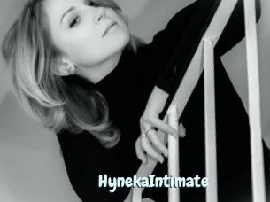 HynekaIntimate