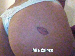Mia_Cainee