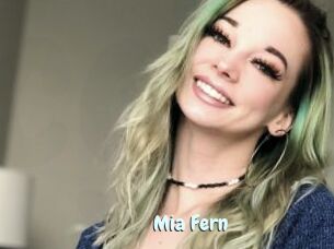 Mia_Fern