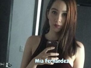 Mia_Fernandez