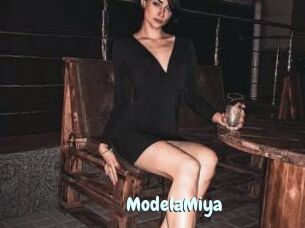 ModelaMiya