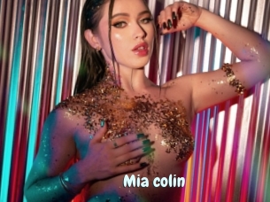 Mia_colin