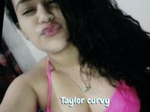 Taylor_curvy